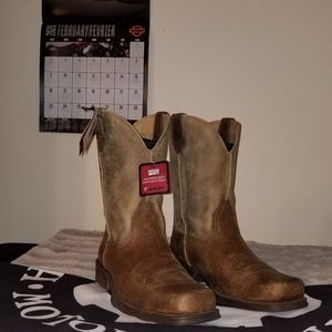 Mens Ariat RAMBLER 10.5EE boots